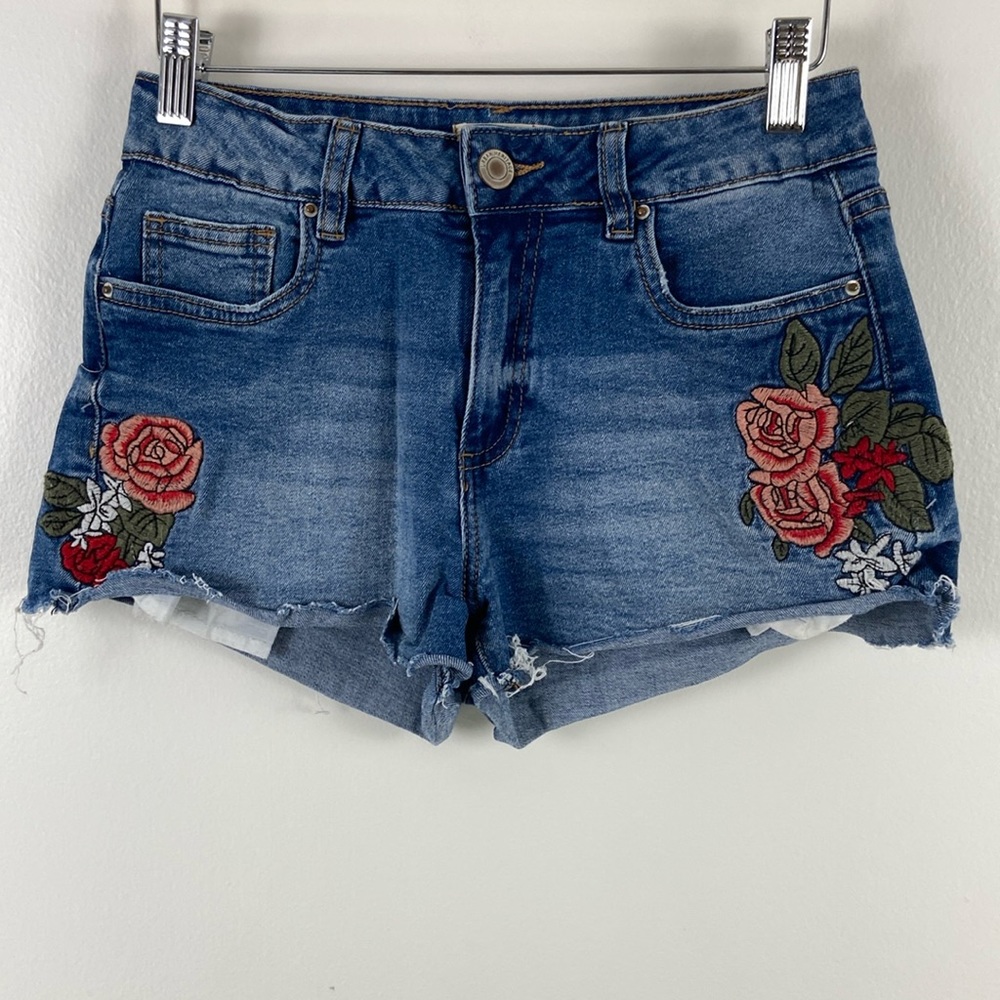 ✨3/$25✨ Urban Heritage Floral Denim Shorts - 5